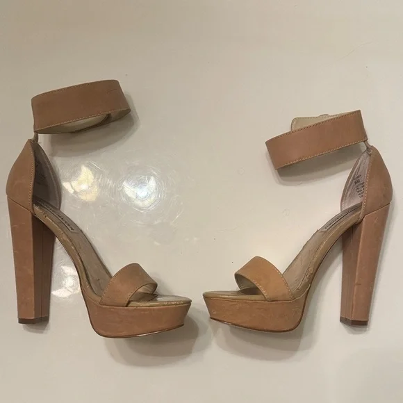Steve Madden Tan Platform Heels Sandals - Picture 3 of 7